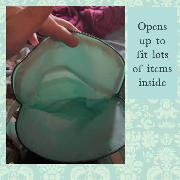 Iris & Rainbow: pockets full of hope crossbody purse - Picture 4 of 12